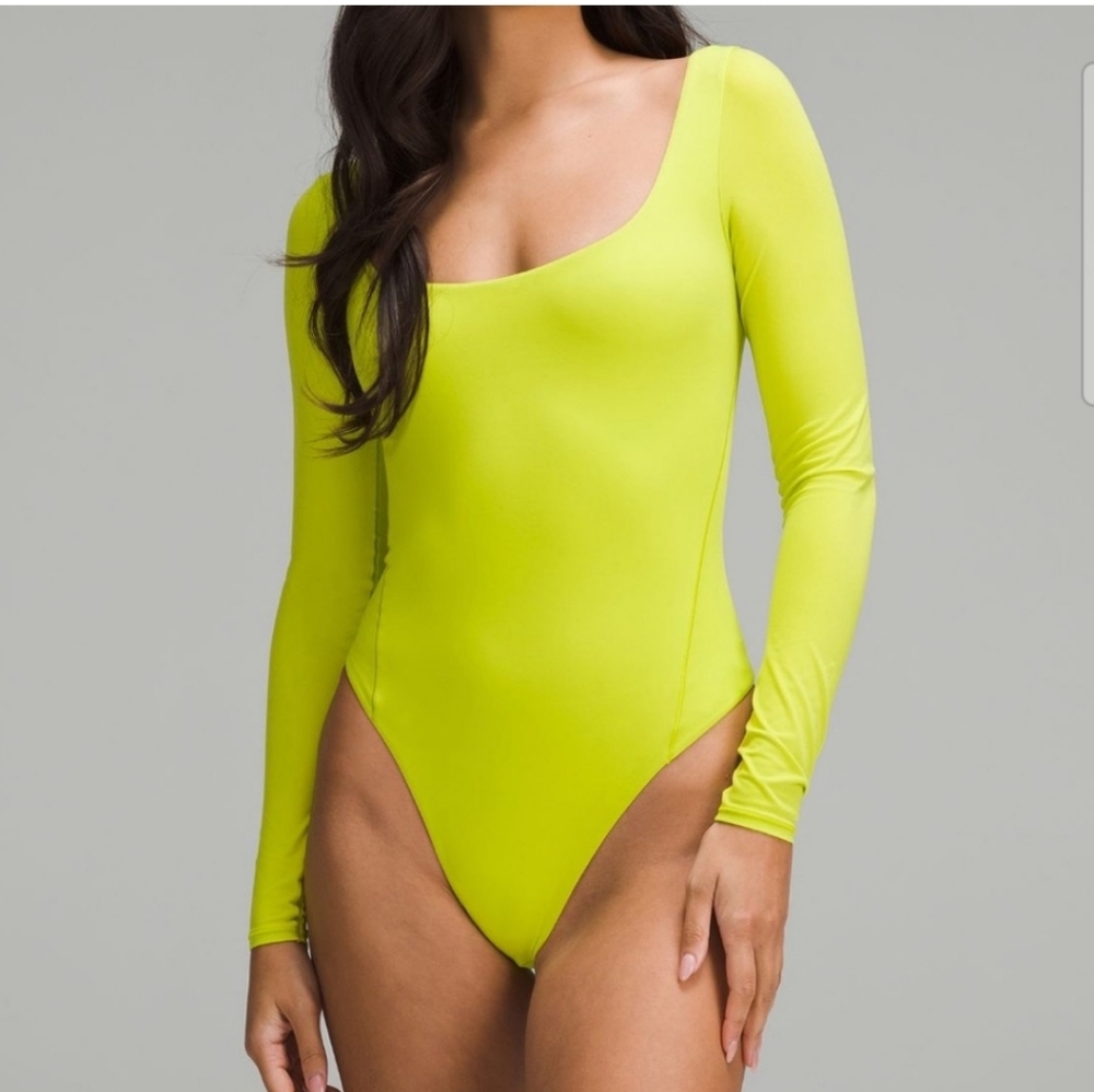 Lululemon Wundermost Ultra-Soft Square-Neck Long-Sleeve Bodysuit Size Small